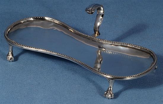 A George III silver snuffers stand, by John Arnell, Length 188mm weight 5.8oz/183grms